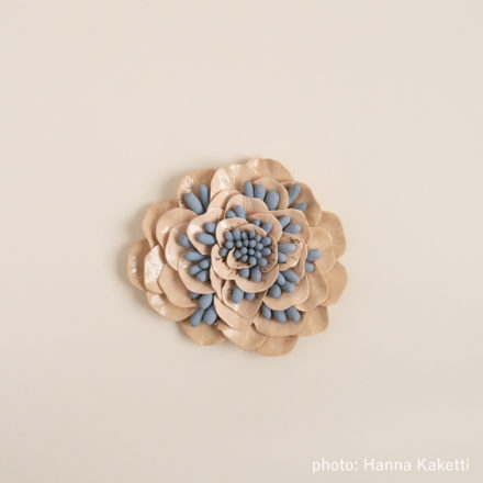Ceramic flowers - Vedenpisara