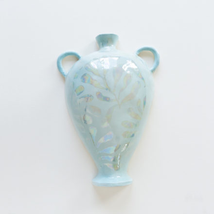 Hiljaiselo - Icy vase with leaf pattern
